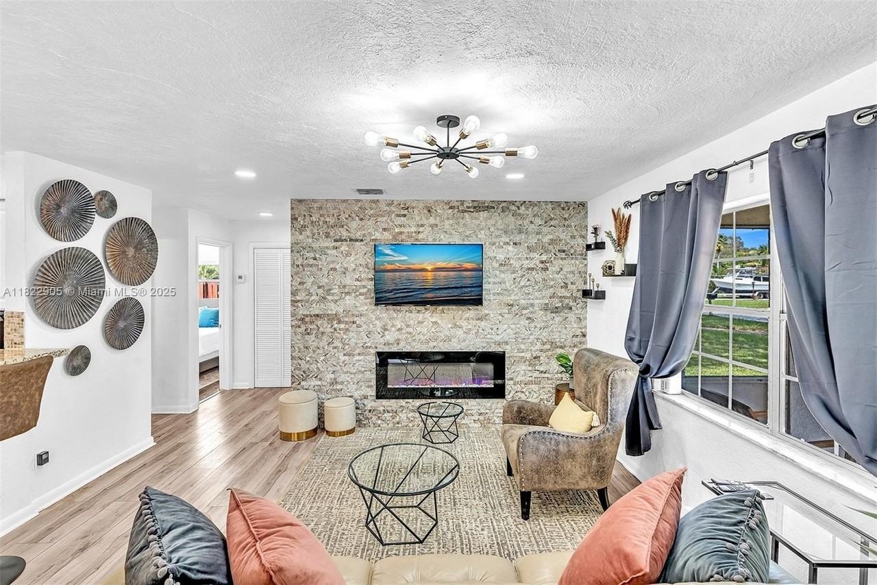 4633 Sw 28th Ave - Photo 5 of 50