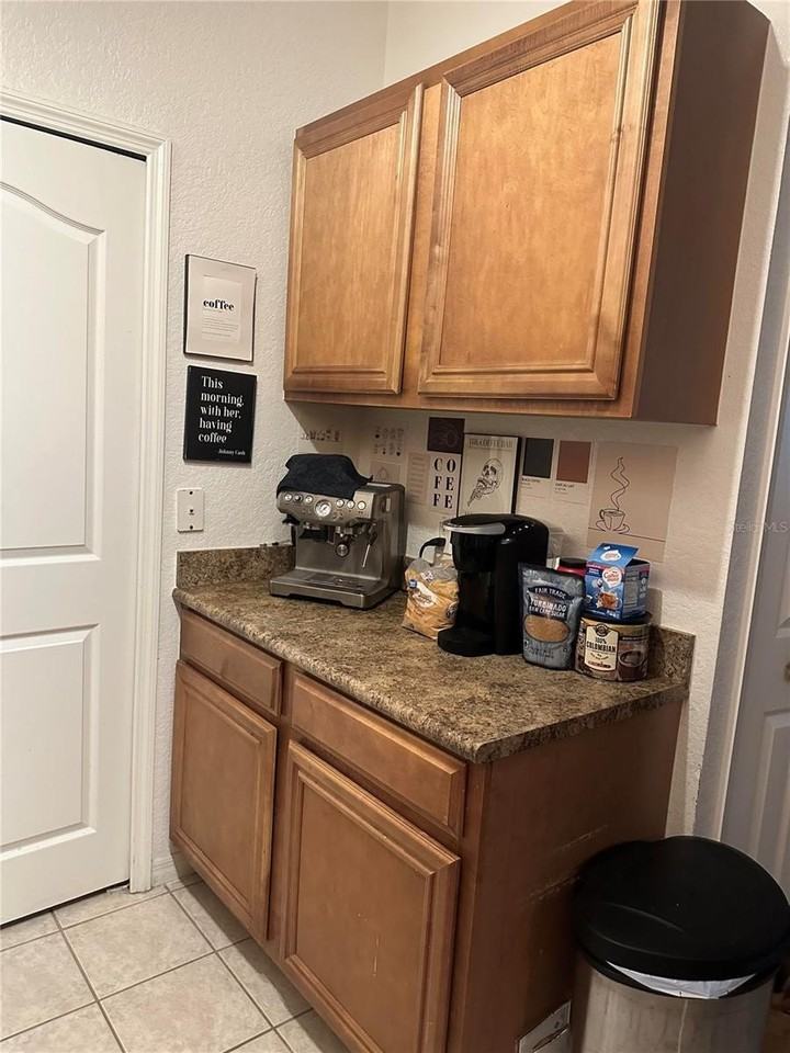 6141 Metrowest Blvd #303 - Photo 4 of 40