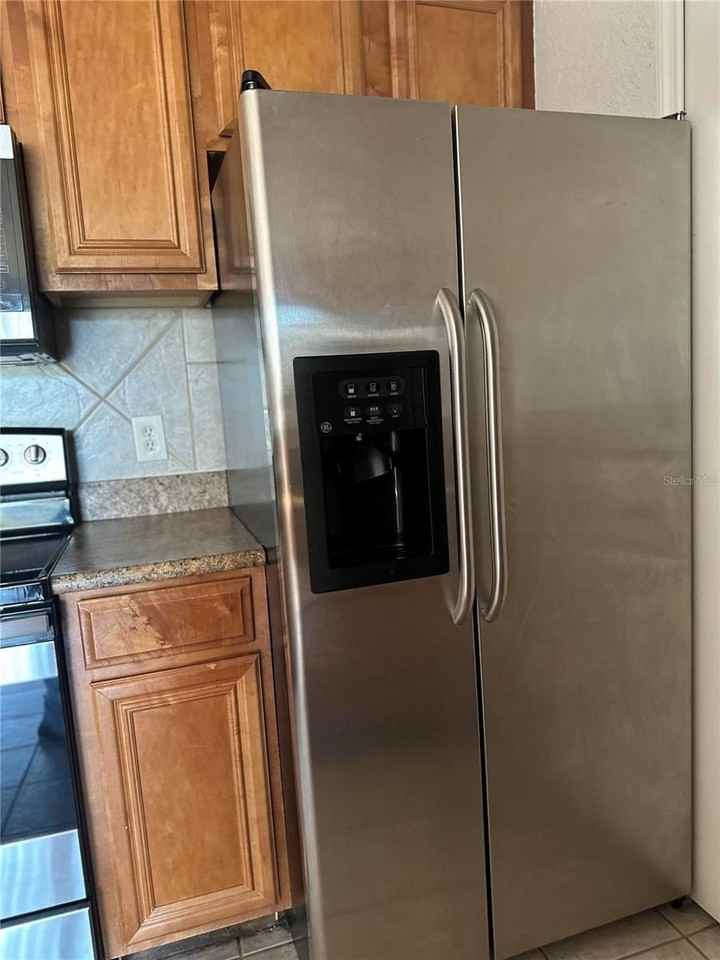 6141 Metrowest Blvd #303 - Photo 5 of 40