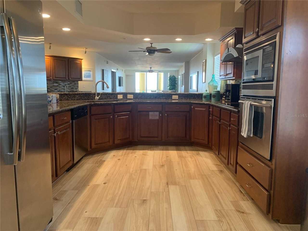 5353 Gulf Blvd #A401 - Photo 7 of 37