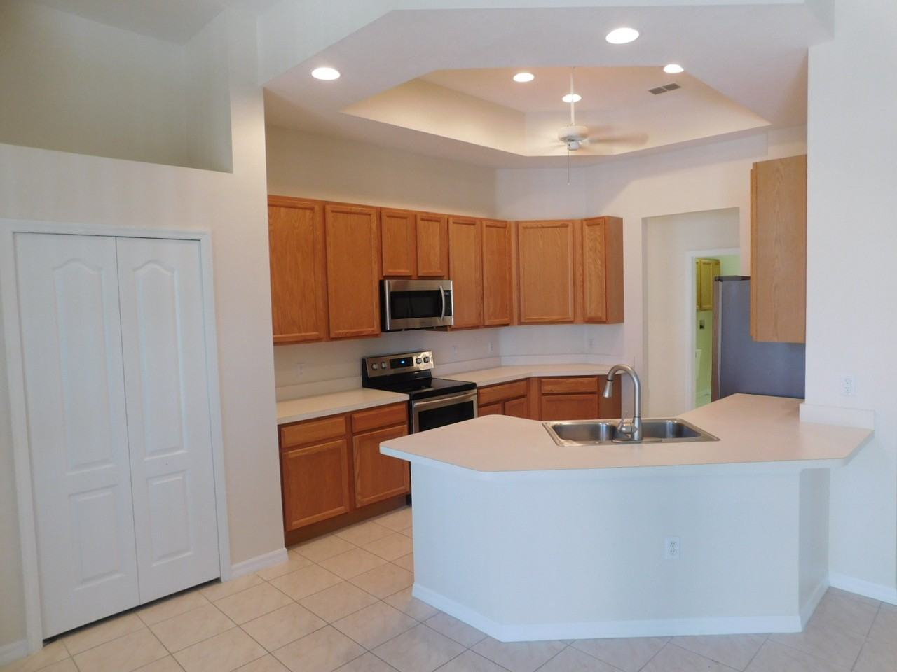 2708 Wood Pointe Dr - Photo 2 of 15