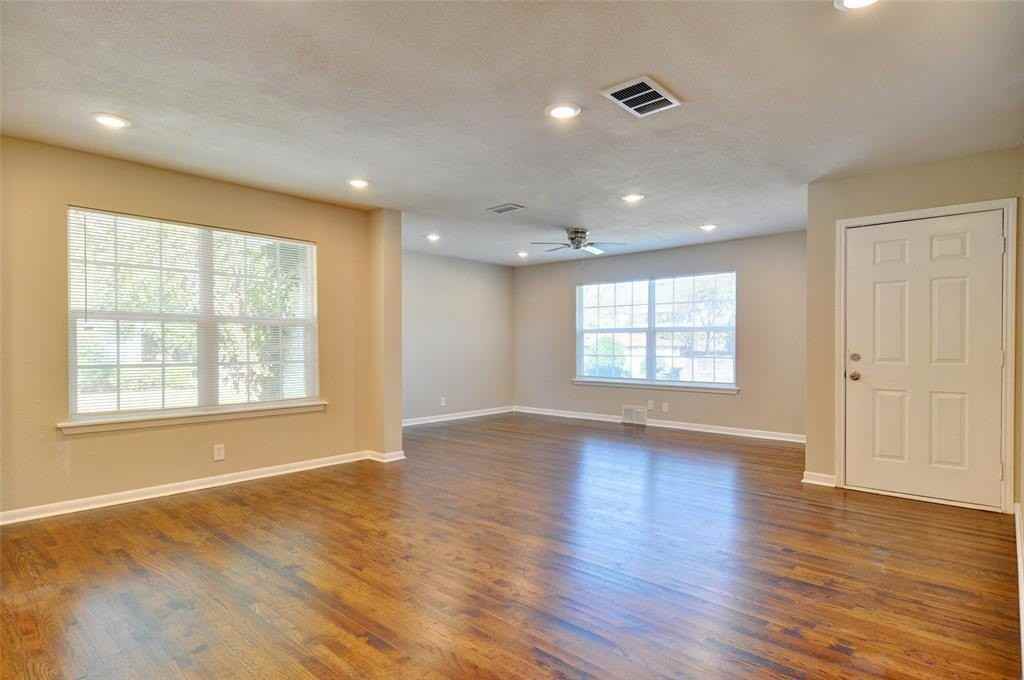 3700 Jeanette Dr - Photo 5 of 28