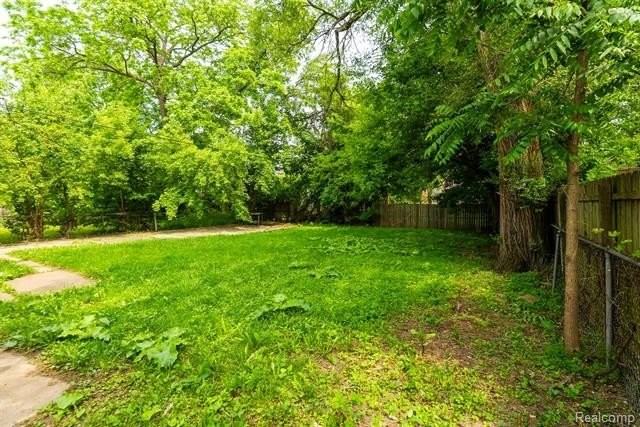 12710 Kelly Rd - Photo 3 of 23