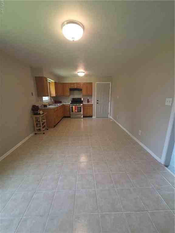 129 Elm Ave - Photo 3 of 8