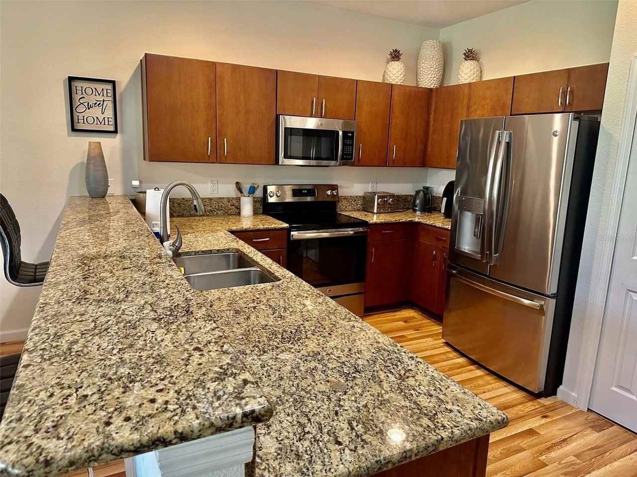 1930 Portofino Meadows Blvd - Photo 5 of 29