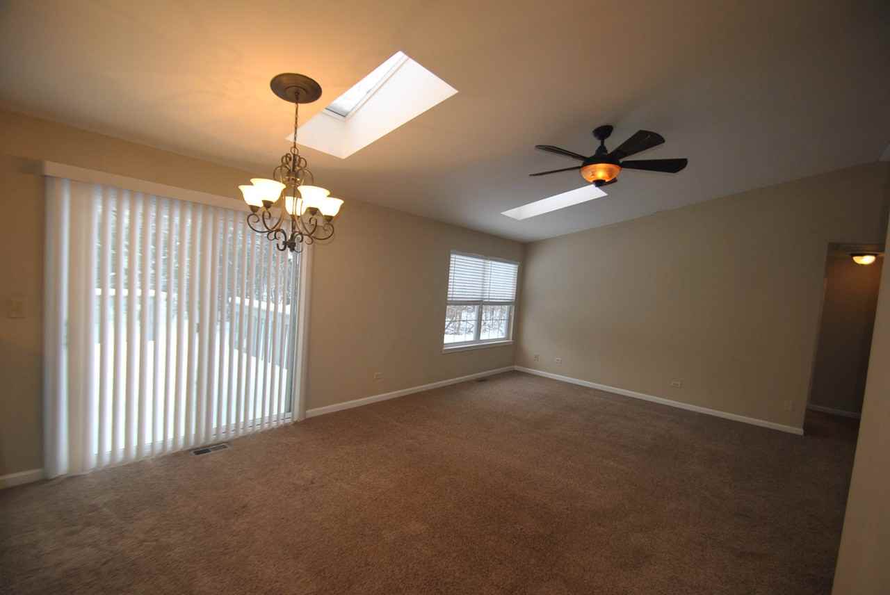 1122 Stratford Ct - Photo 3 of 21