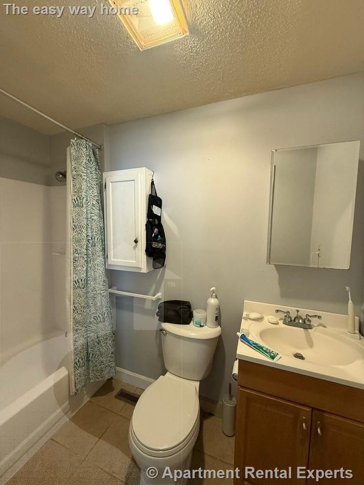 34 Central St #2 - Photo 5 of 18