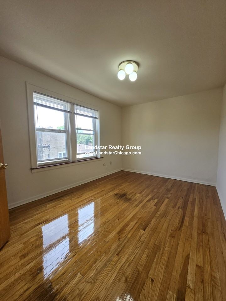 4913 Louise Avenue #3 - Photo 7 of 8