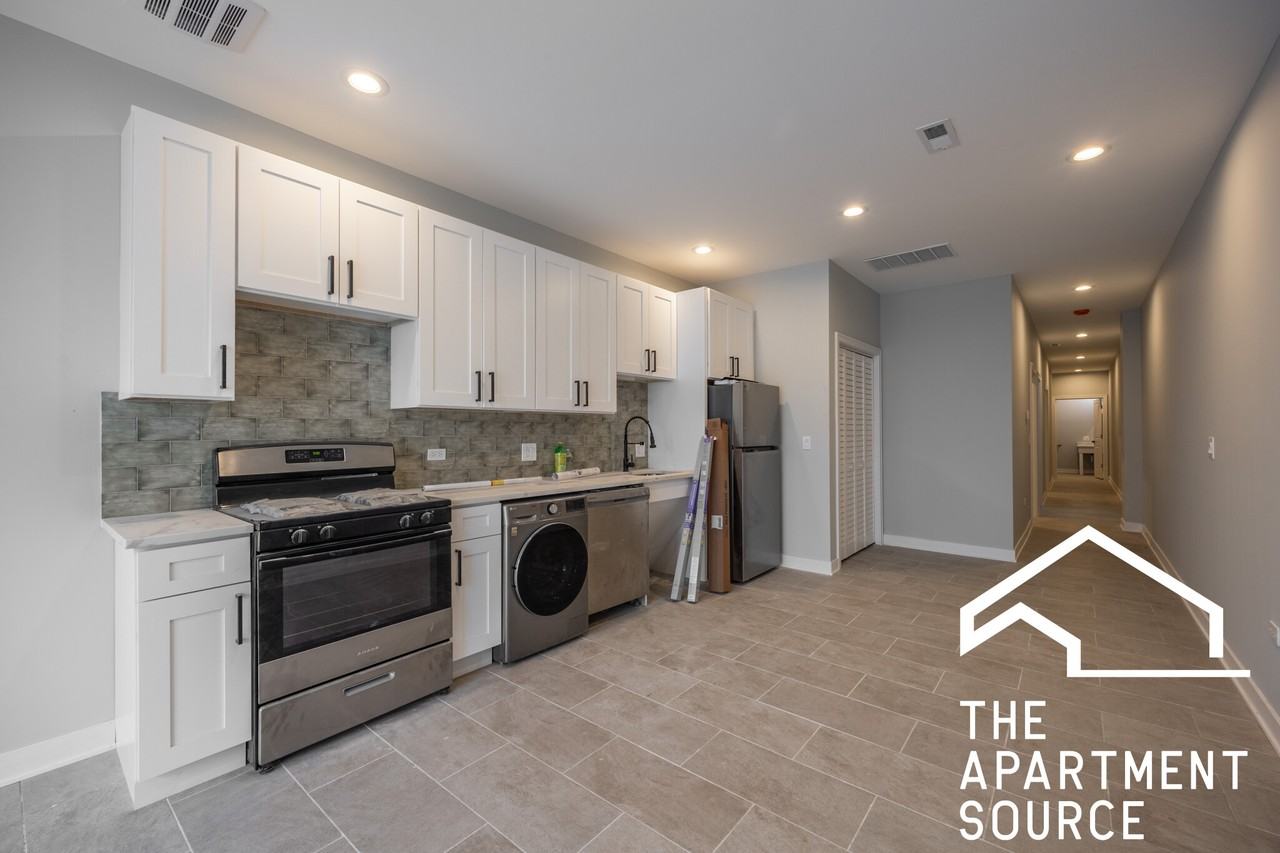 5416 W Belmont Ave #B - Photo 3 of 12