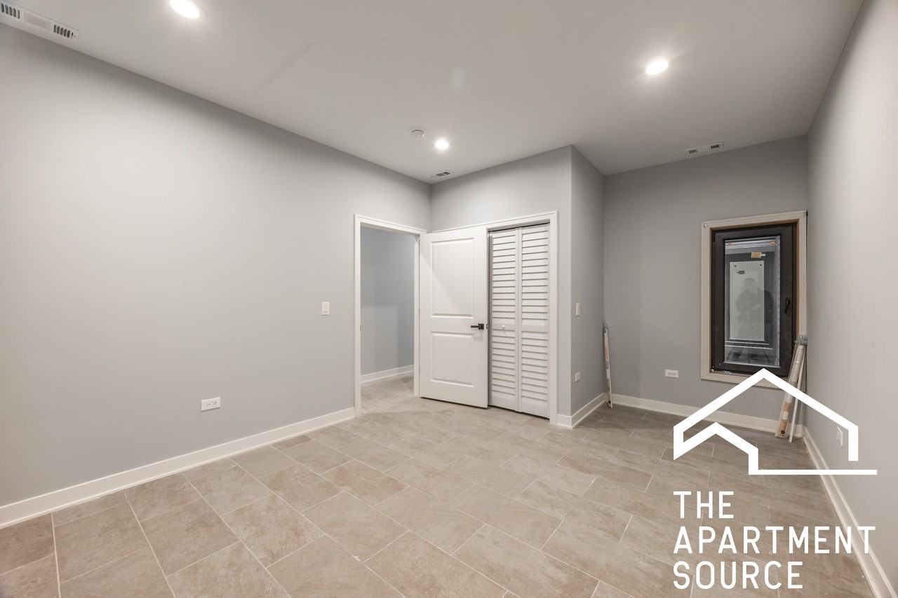 5416 W Belmont Ave #B - Photo 7 of 12