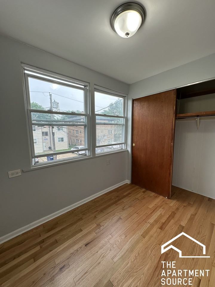 8221 Keating Ave #1S - Photo 7 of 13