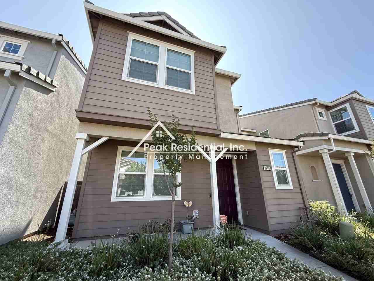 3940 John W Young St - Photo 2 of 26