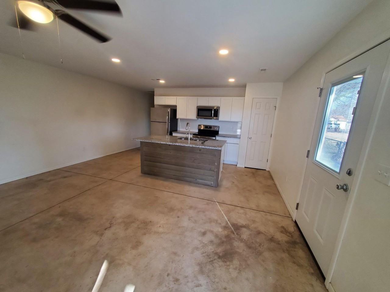 1019 N Spruce Ave #100 - Photo 2 of 9