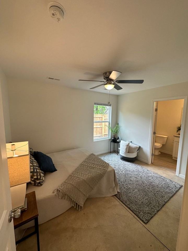 1019 N Spruce Ave #100 - Photo 4 of 9