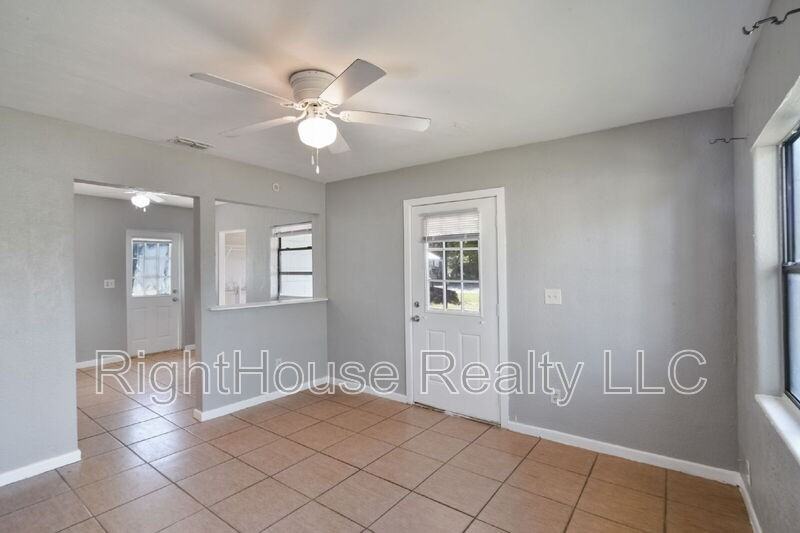 1220 Morin St #A - Photo 5 of 20