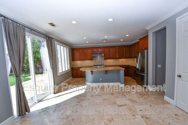 1763 Alta Vista Pl - Photo 4 of 18