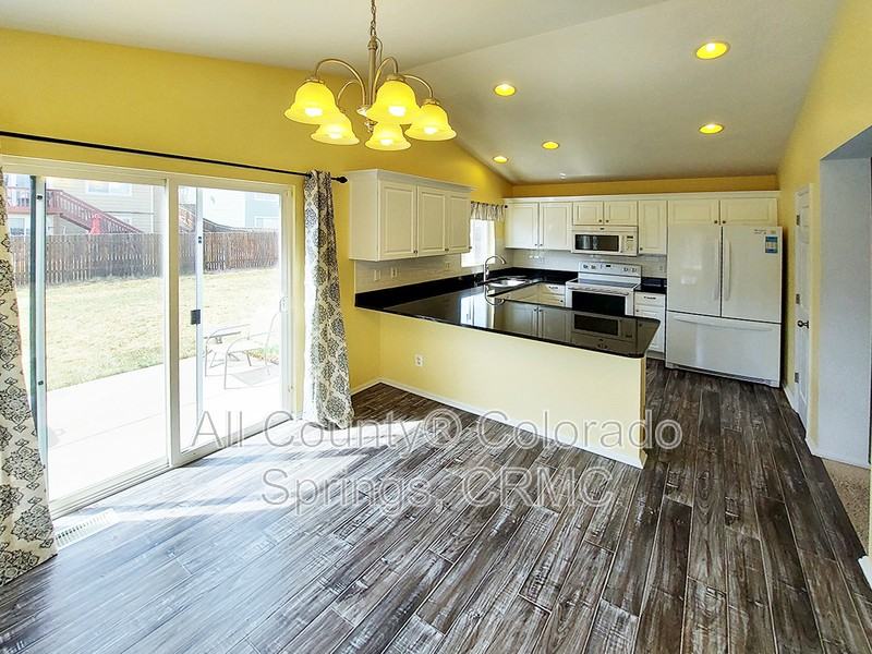 4182 Pioneer Creek Dr - Photo 6 of 29