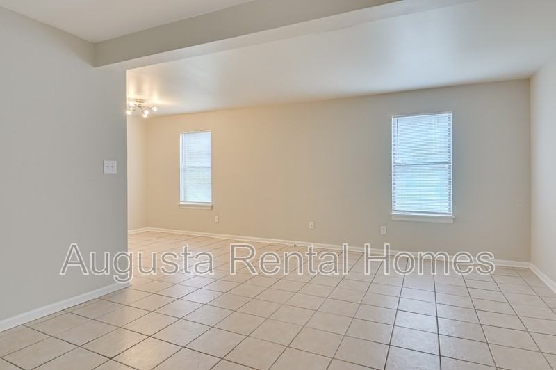 169 Chalet North Ct - Photo 3 of 26
