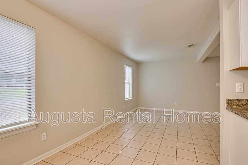 169 Chalet North Ct - Photo 7 of 26