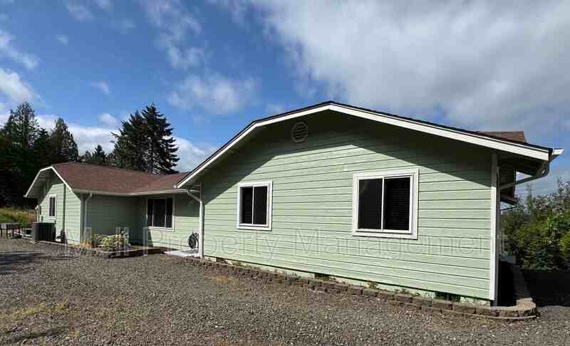 323 E 4th St - Photo 2 of 26