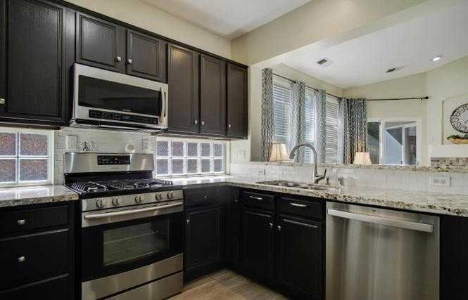 1121 Scenic Park Ter - Photo 2 of 7