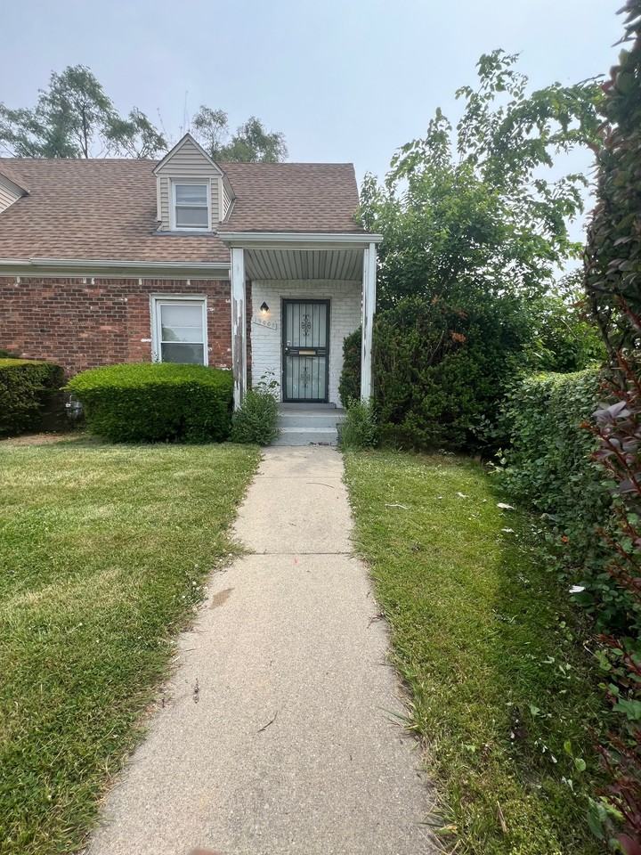 19000 Morang Dr - Photo 2 of 9