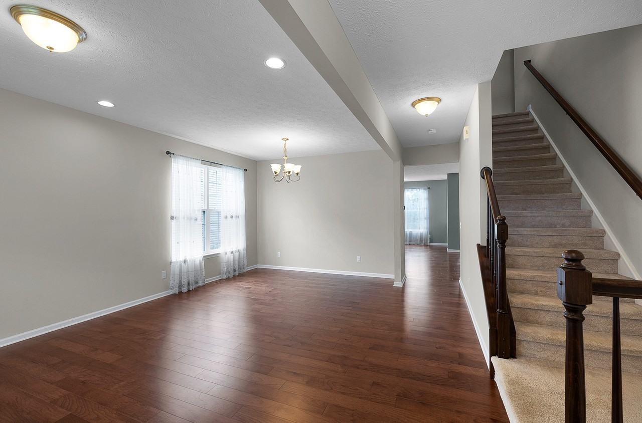 32825 Rebecca Ln - Photo 3 of 39