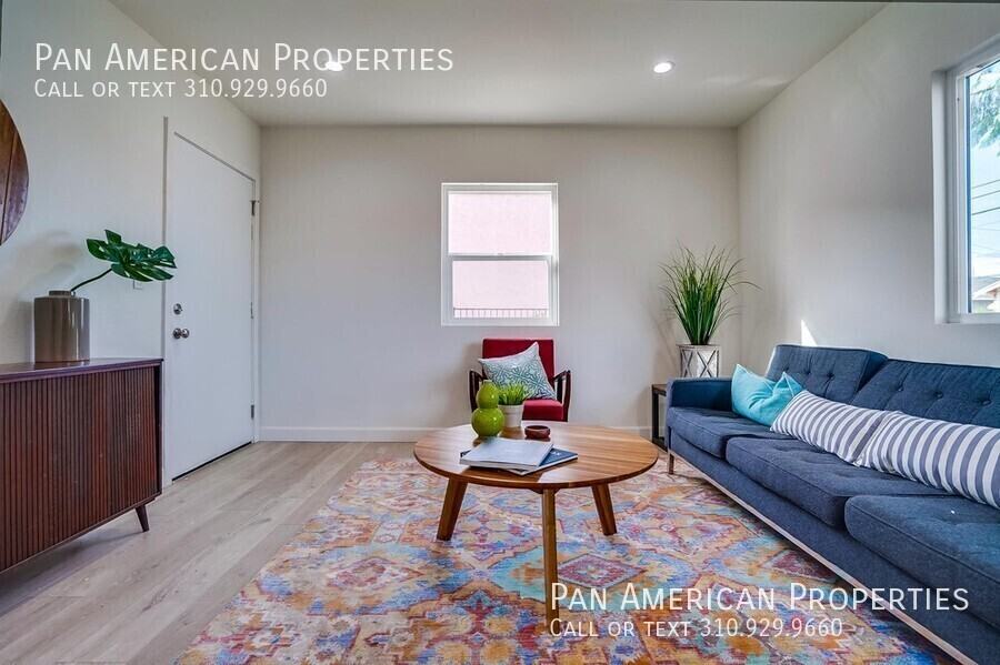 2212 E 15th St - Photo 6 of 19