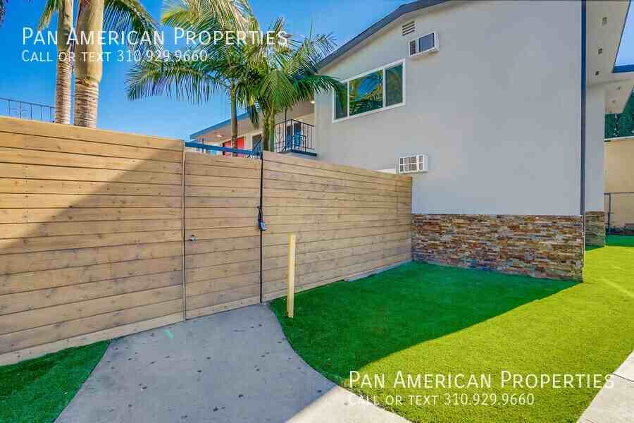 900 Alamitos Ave - Photo 3 of 12