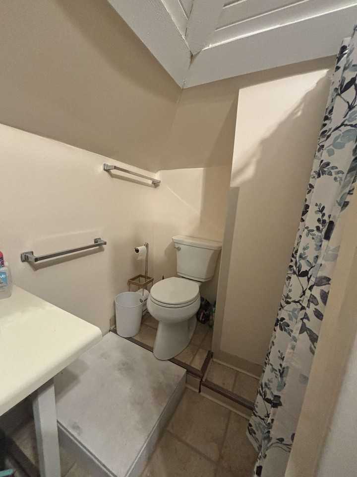 270 W 5th St #3 - Photo 7 of 16