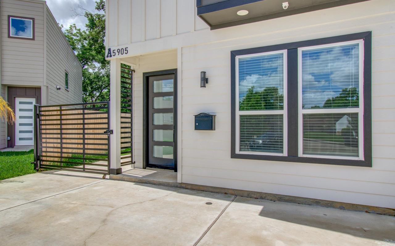 5905 Crest Ct #NA - Photo 3 of 33