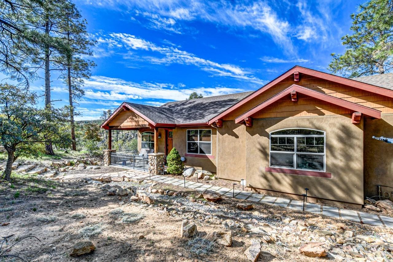 1360 Copper Canyon Dr - Photo 5 of 11