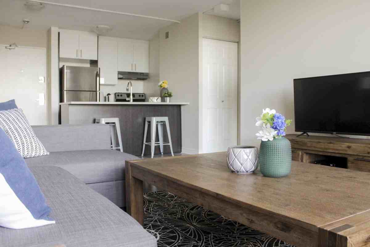 1101 Rue Rachel Est #1408 - Photo 4 of 17