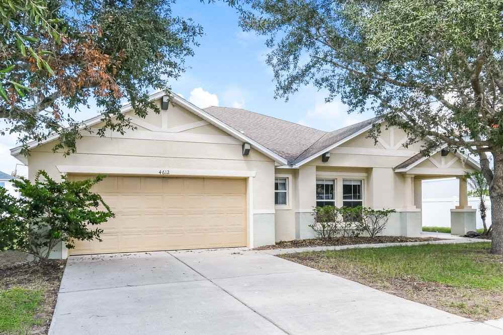 4612 Barbados Loop - Photo 3 of 16