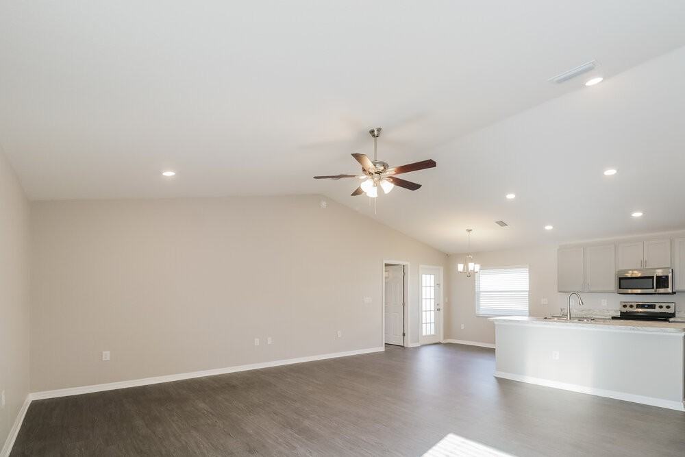 11821 Stone Pine St - Photo 4 of 16