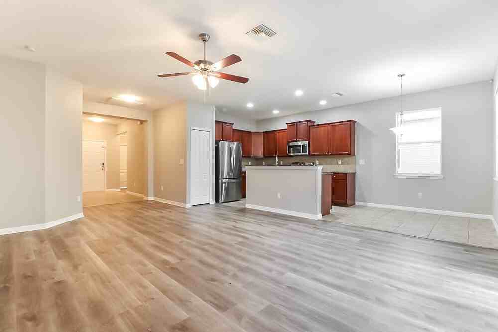 1133 Lauren Manor Loop - Photo 3 of 16