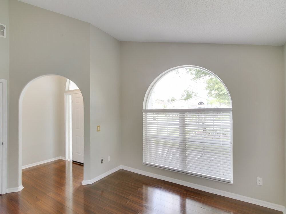 16329 Coopers Hawk Ave - Photo 2 of 19