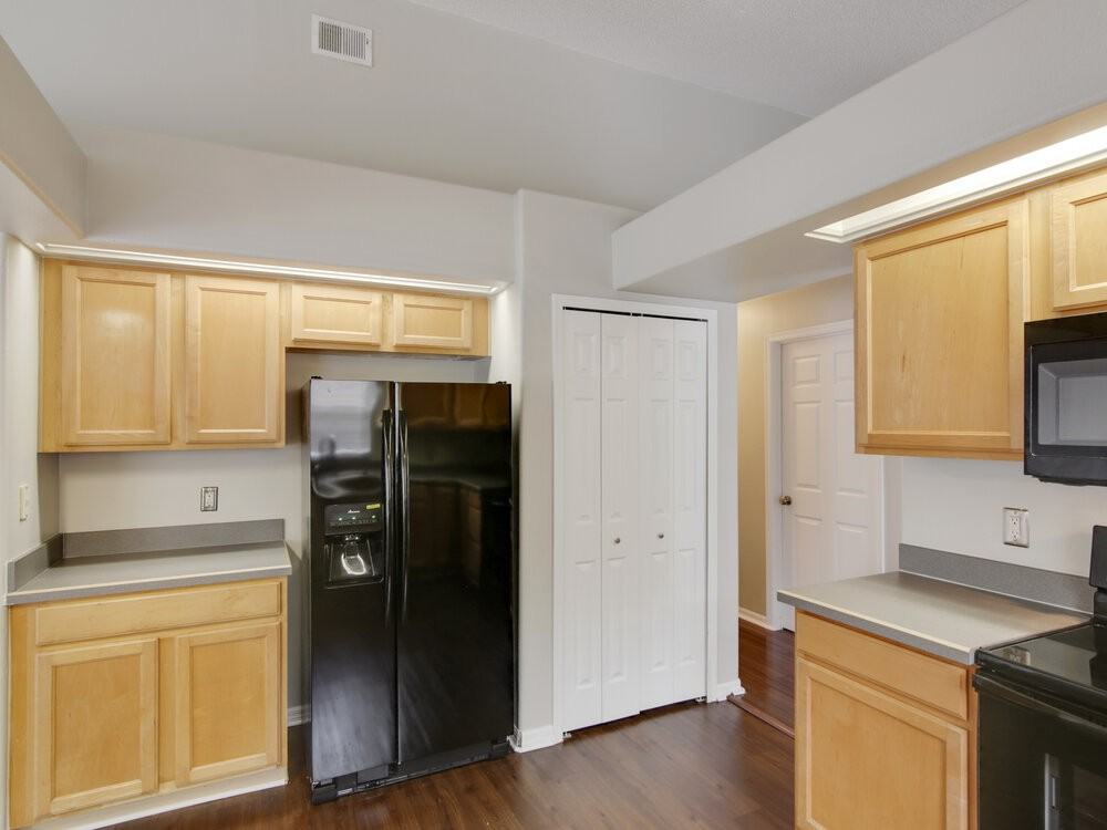 16329 Coopers Hawk Ave - Photo 4 of 19