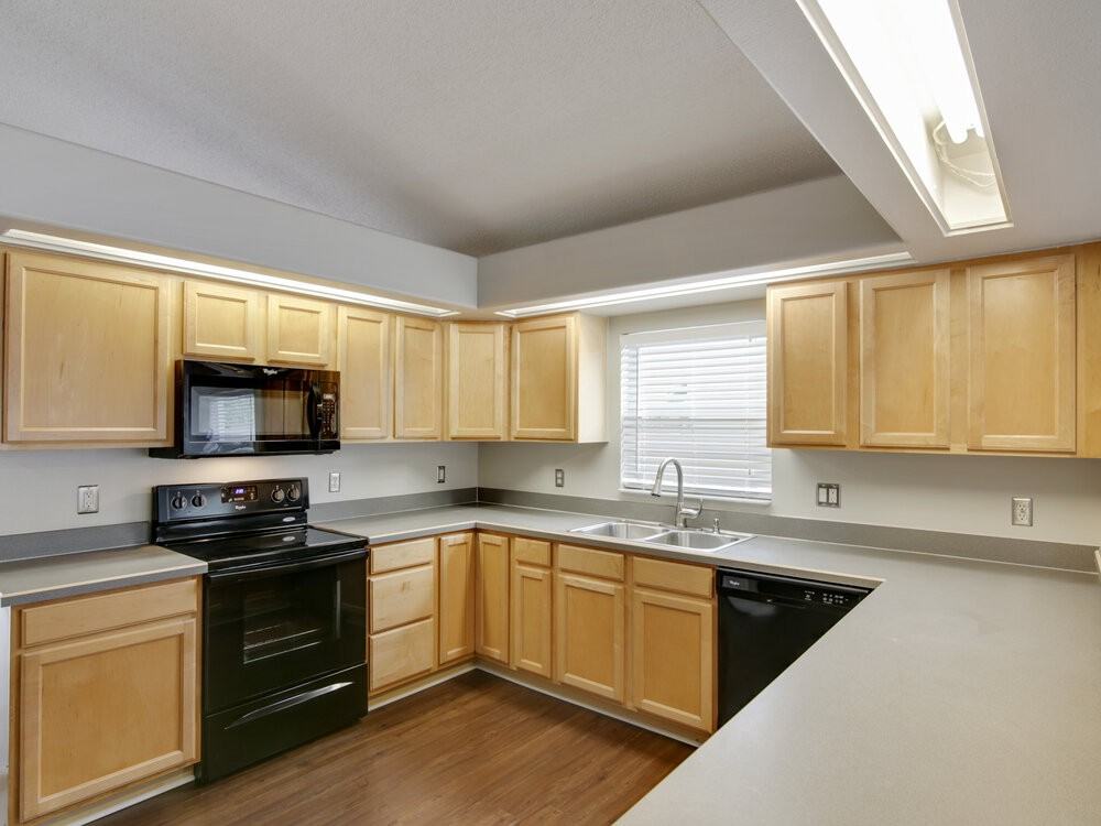 16329 Coopers Hawk Ave - Photo 5 of 19