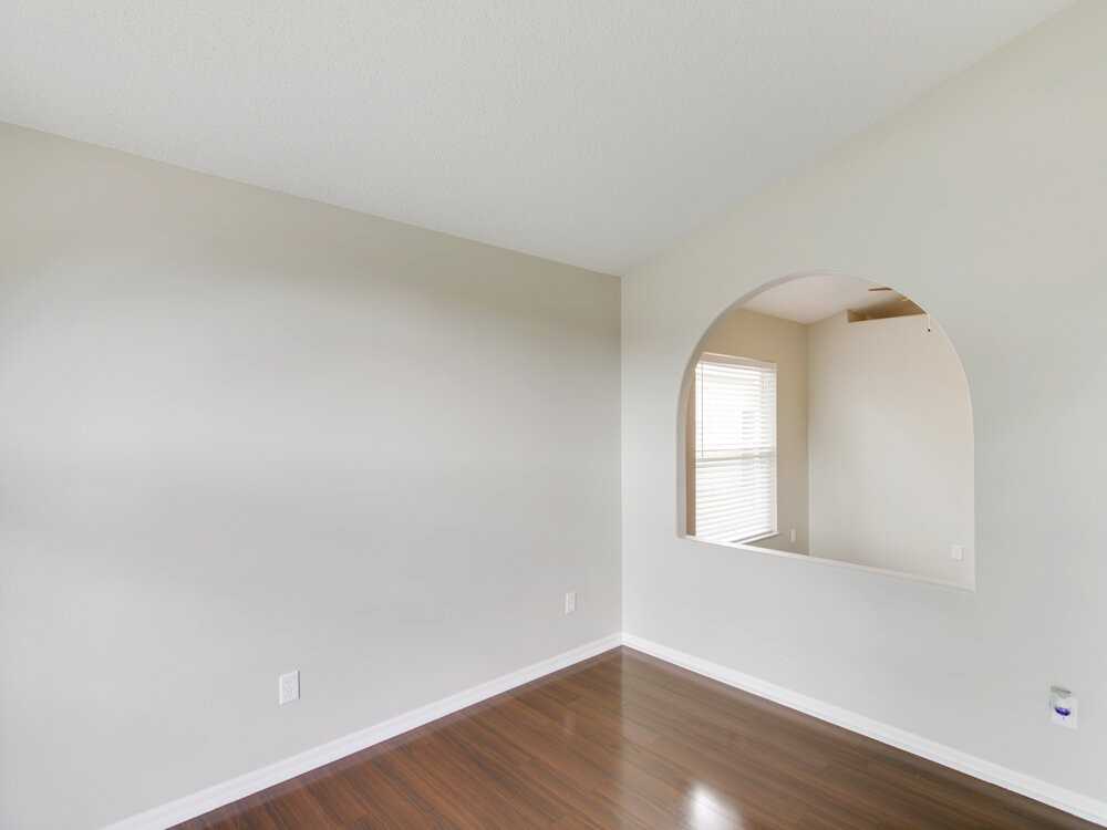 16329 Coopers Hawk Ave - Photo 6 of 19