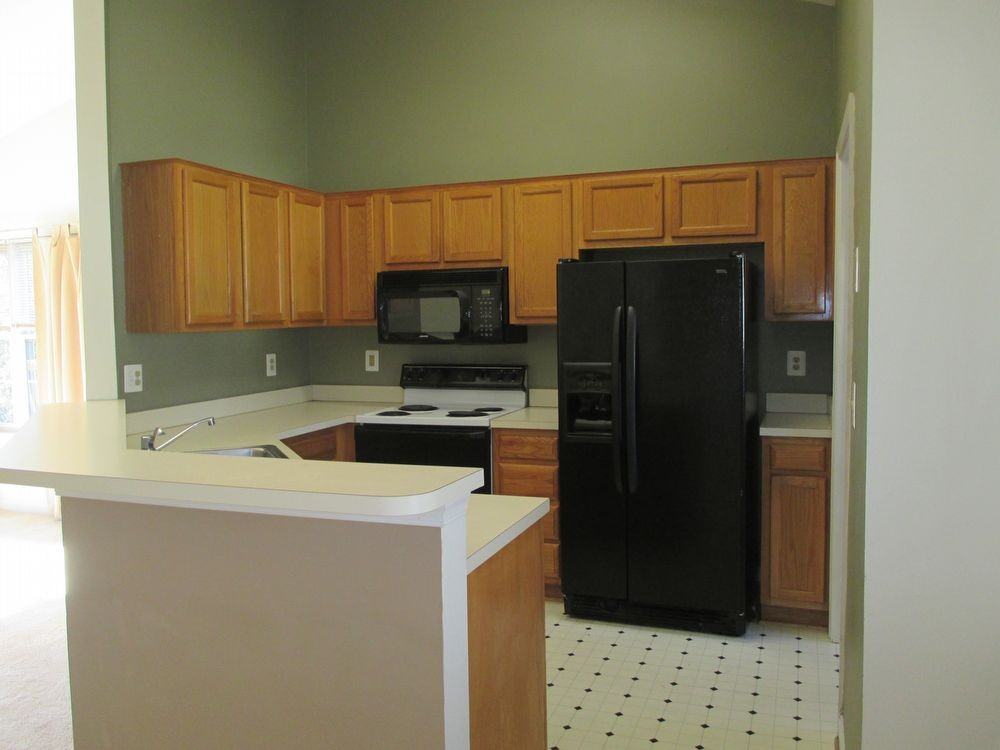 218C Fernwood Pl - Photo 2 of 8