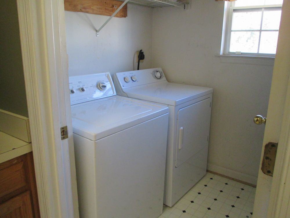 218C Fernwood Pl - Photo 3 of 8