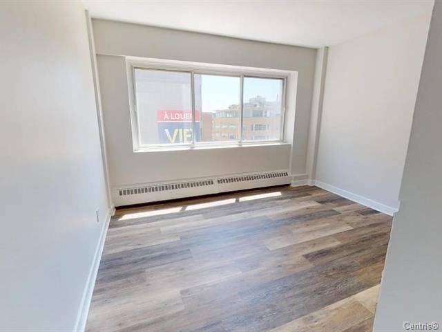2255 Rue Saint Mathieu #505 - Photo 2 of 8