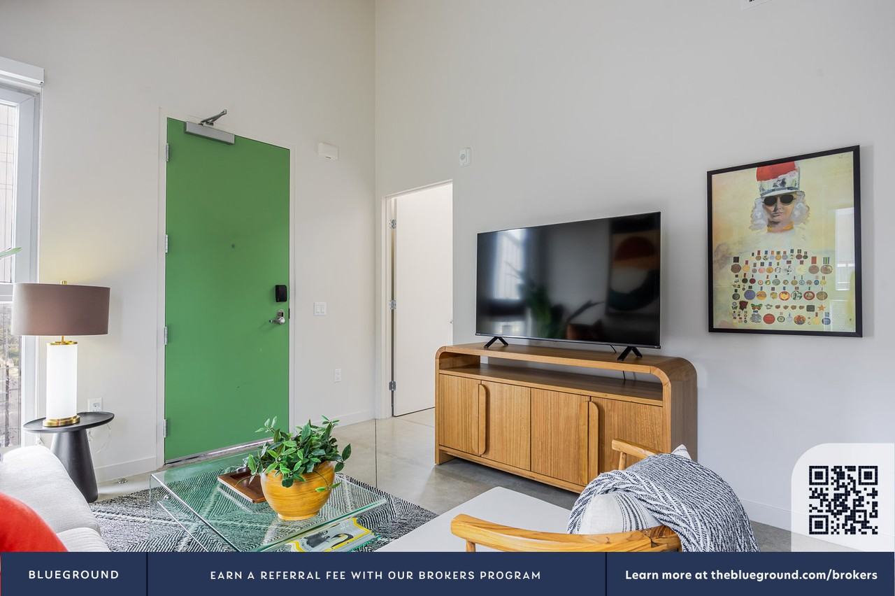 3630 Overland Avenue - Photo 4 of 38