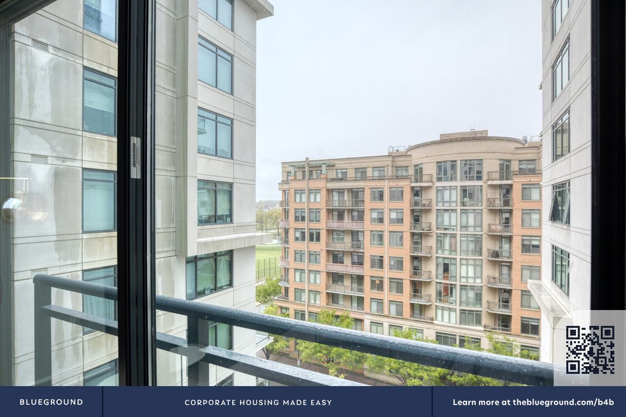 3601 Fairfax Dr #526 - Photo 6 of 30