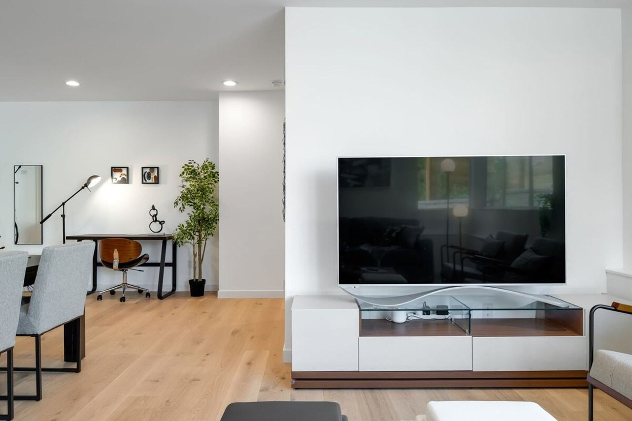 5300 Ne 67th St #1035923P - Photo 5 of 50