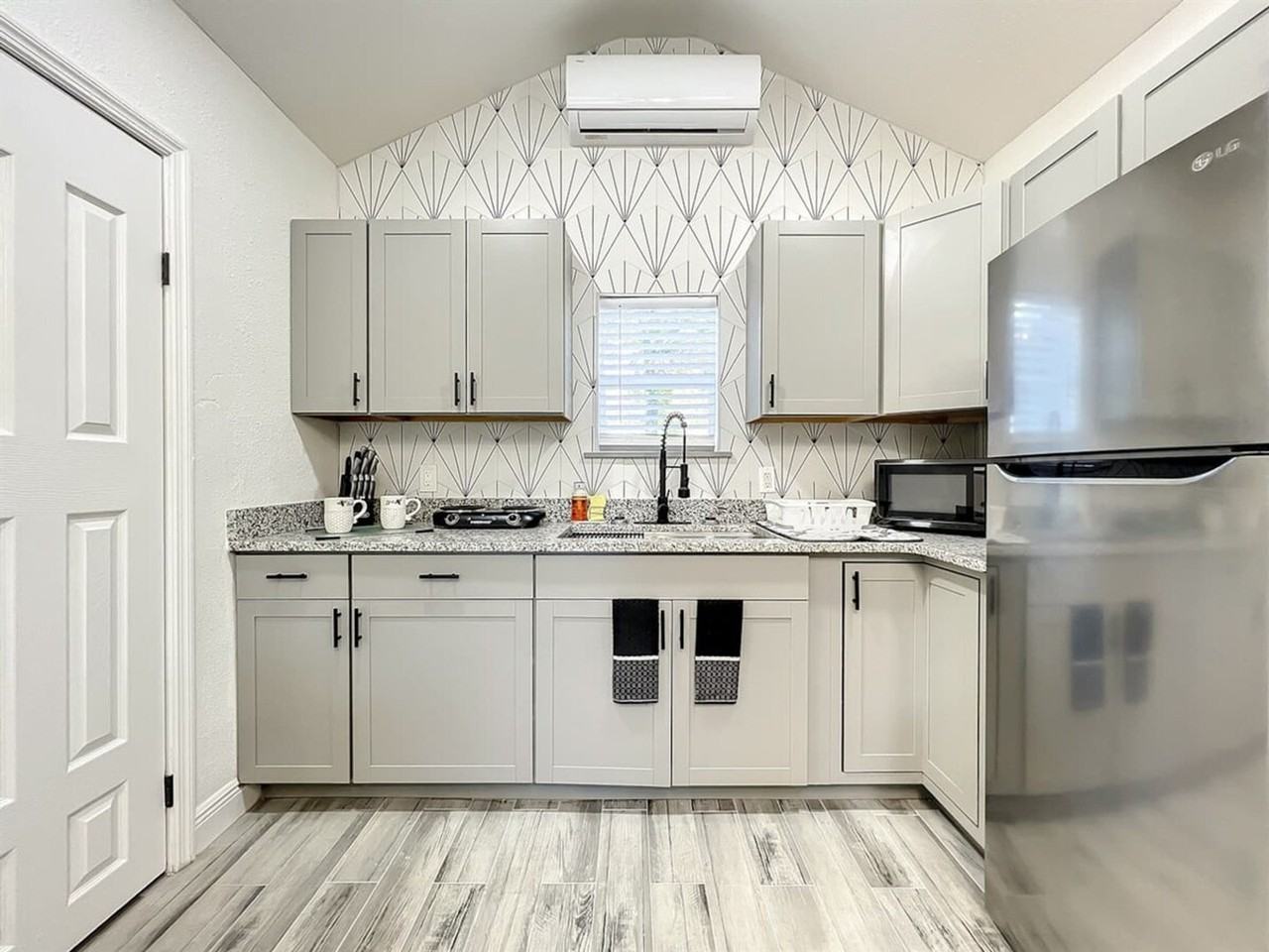 2008 E Grant Ave #1094235P - Photo 2 of 26