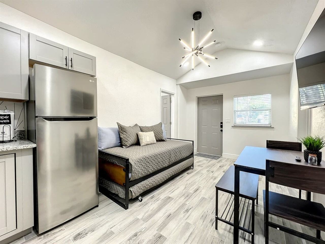 2008 E Grant Ave #1094235P - Photo 5 of 26