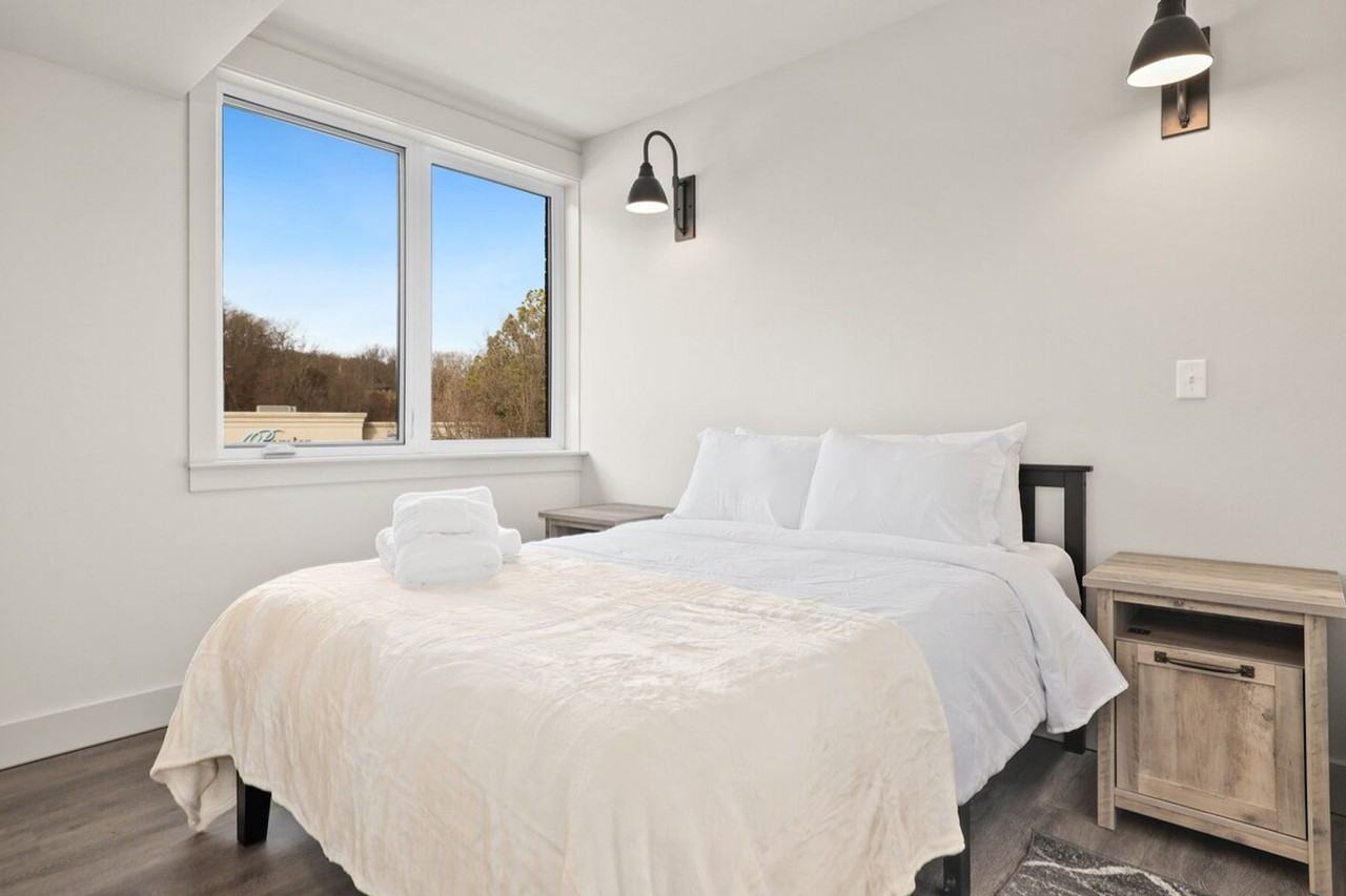 10 Riordan Rd #1221877P - Photo 3 of 35