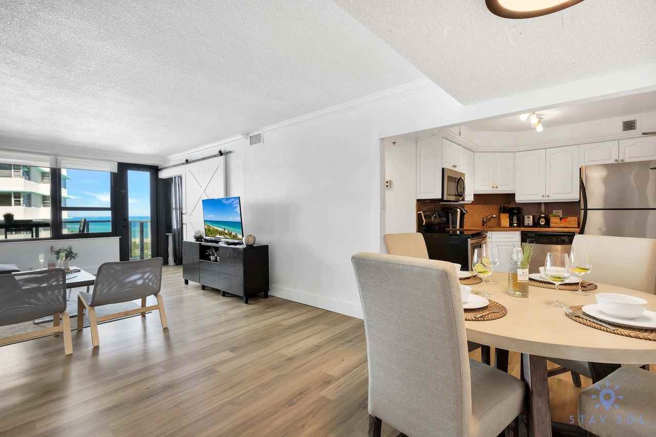 5225 Collins Avenue #1227482P - Photo 7 of 23